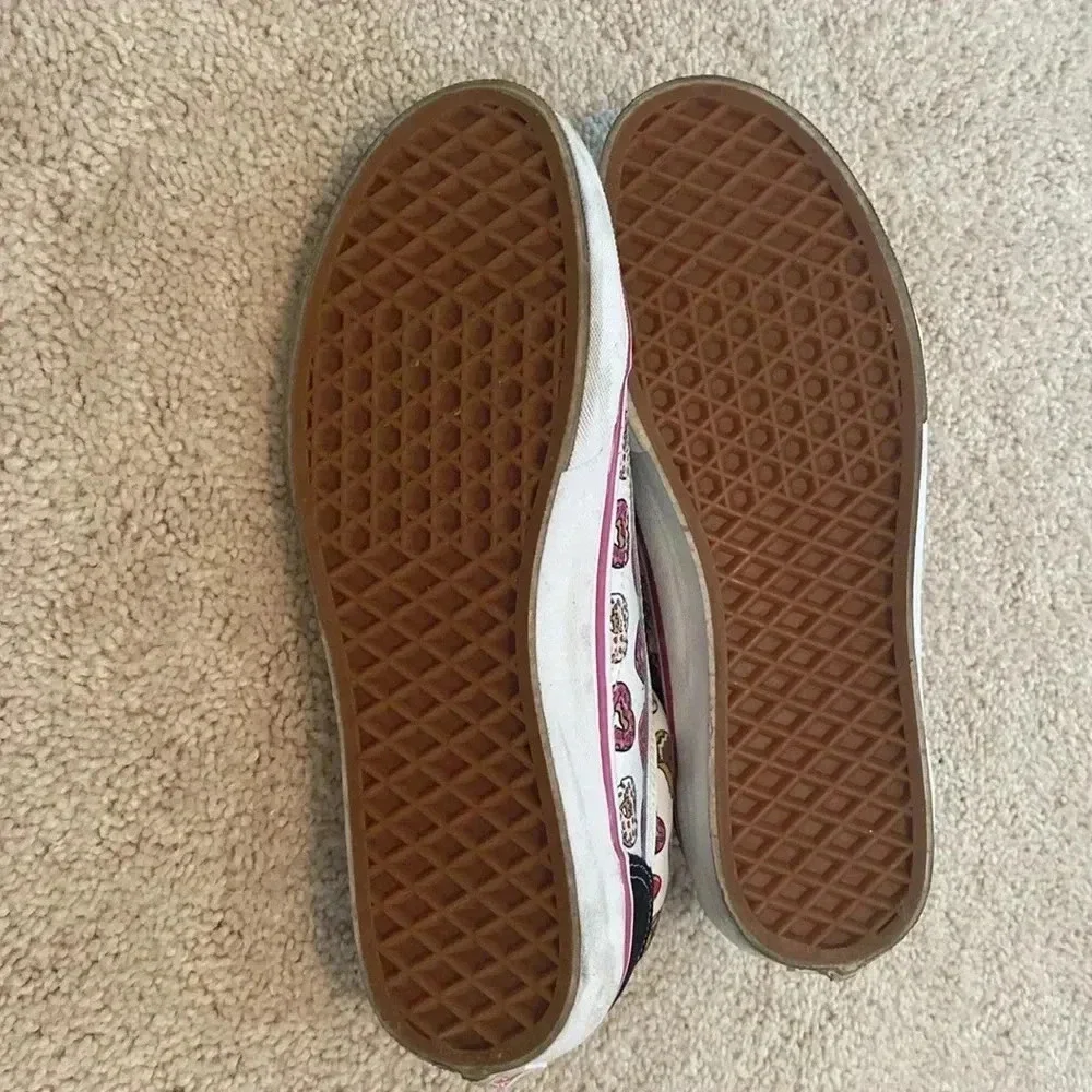 Vans Old Skool Love Donuts Juniors size 7 - Picture 2 of 5